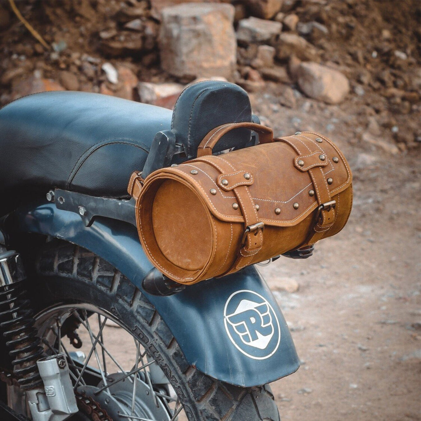 Custom leather motorcycle saddlebags sale