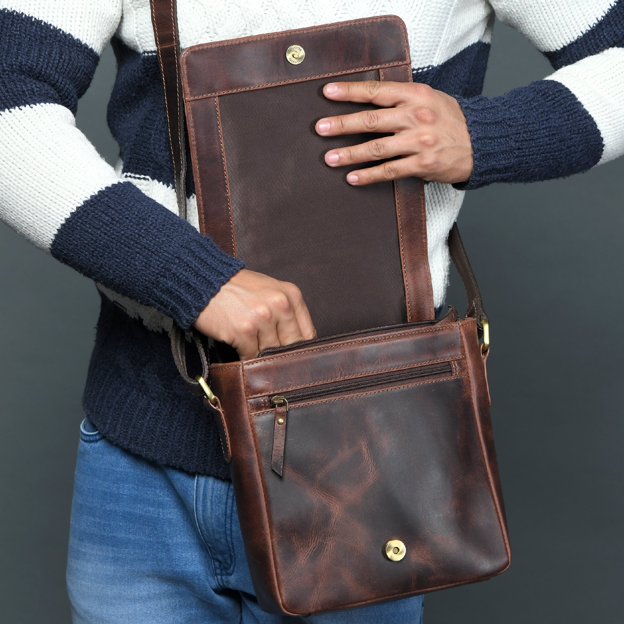 Barton Leather Crossbody Bag | Leather Crossover Body Purse
