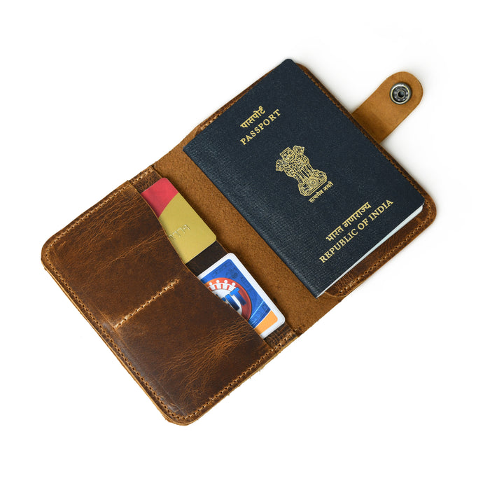 ChicVoyage Passport Sleeve - Brown