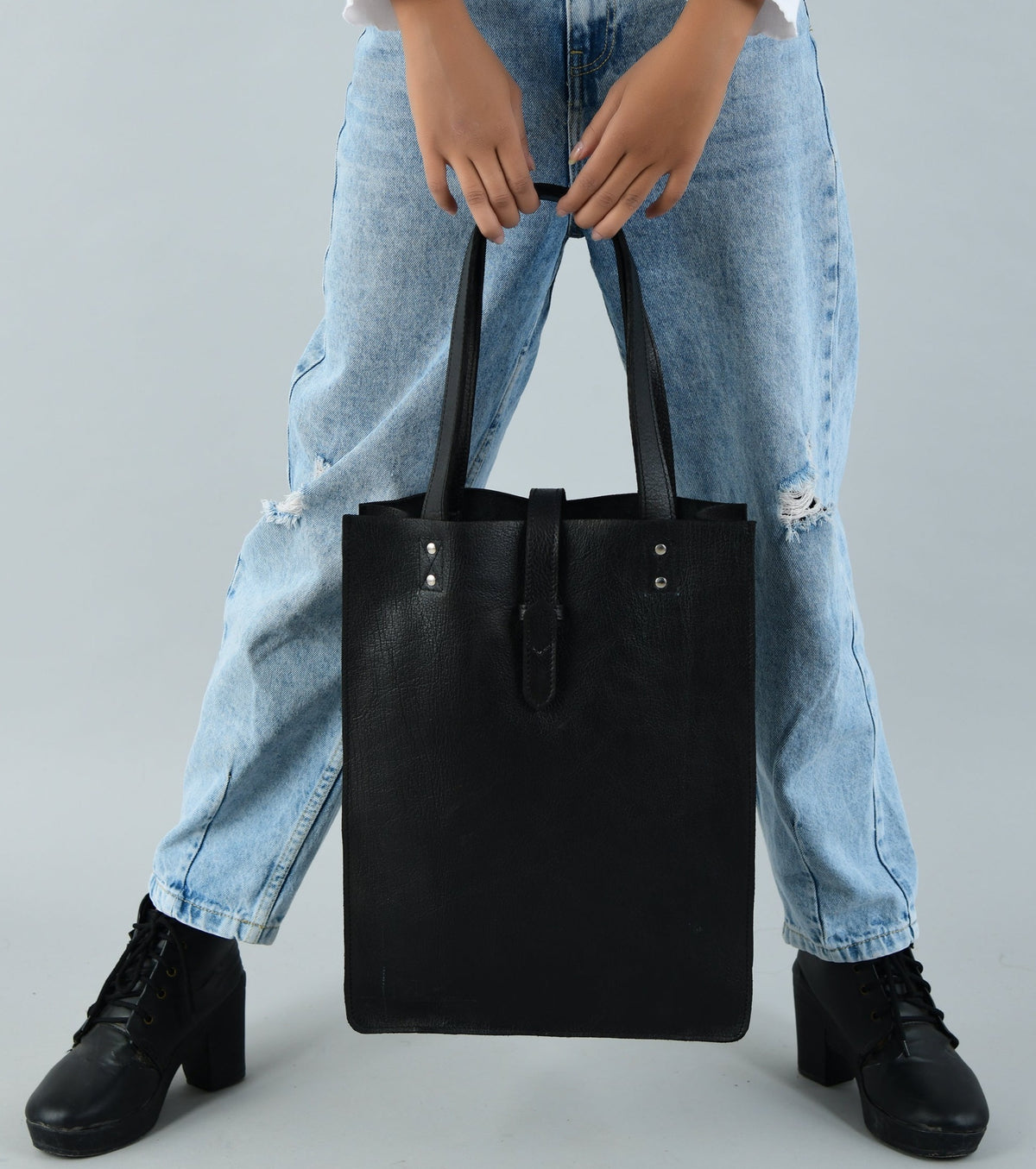 Ebony Elegance Leather Tote — Classy Leather Bags