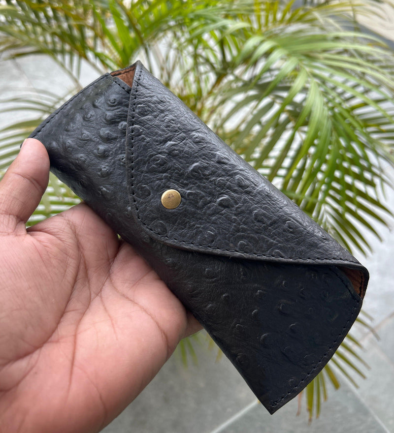 Funda para gafas de sol de cuero negro