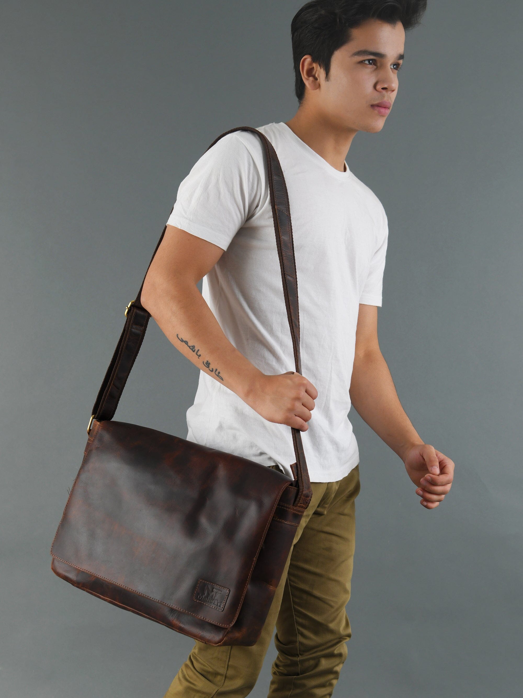 Kayden Leather Messenger Bag | Handmade Leather Messenger Bag — Classy ...