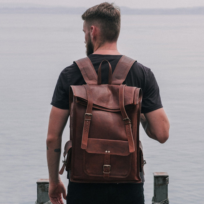 La mejor mochila de cuero marrón para hombres de Classy Leather Bags